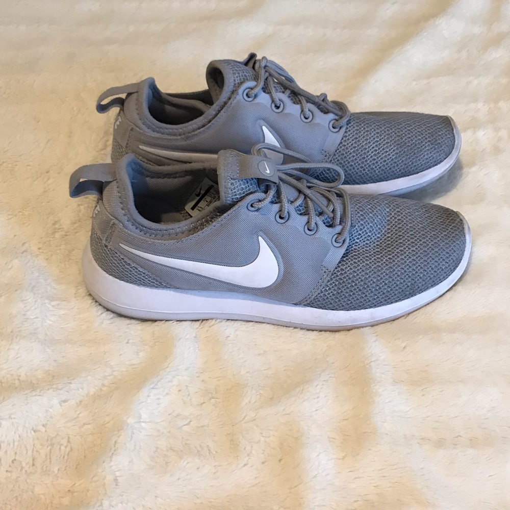 Nike roshe two in gray